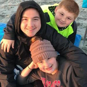 Meet your Posher, Suzanne